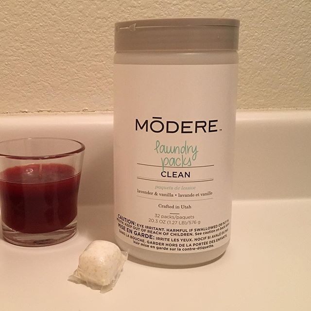 Do you really need harsh chemicals to keep your clothes germ-free? In wanting to get my house chemical free I was in the search for laundry soap that would do the job of cleaning my clothes but didn’t put harsh chemicals on the skin of my family and I.
Read my full review here: http://lasvegasfitmom.com/modere-laundry-packs-review/ (Link in bio)